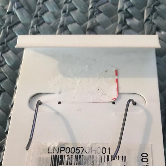 2/$30 Ralph Lauren aretes Cubic zirconia black sto - Picture 2 of 2